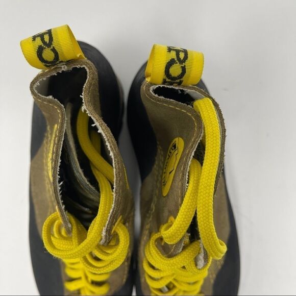 La Sportiva Kaukulator Climbing Shoe Dru Rock
Size EU 36 - Picture 4 of 11